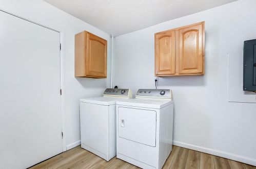 2601 Firtree Ct, Cincinnati OH 45223-1517 exterior