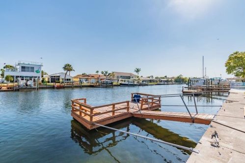 3955 Floramar Ter, New Port Richey FL 34652-3118 exterior