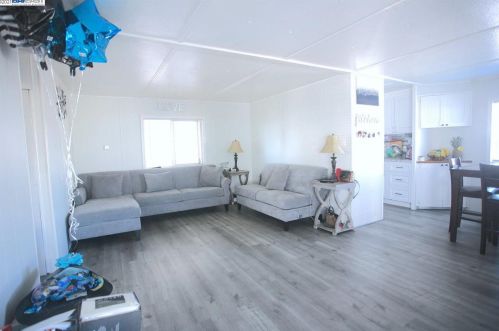 28819 Pluto St, Hayward CA  94544-5929 exterior