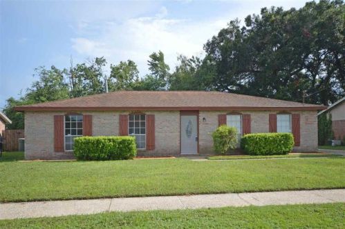 7111 Santa Barbara St, Pensacola, FL 32526-3658