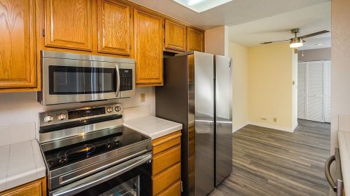 711 Portwalk Pl, Redwood City CA  94065-1811 exterior