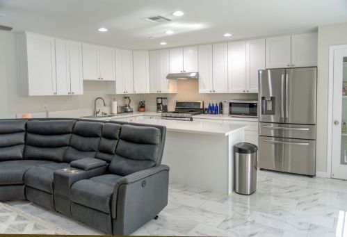 13931 Sarita Dr, Desert Hot Springs, CA 92240-5950