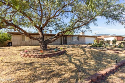 2000 Donna Pl, Sierra Vista, AZ 85635-4114
