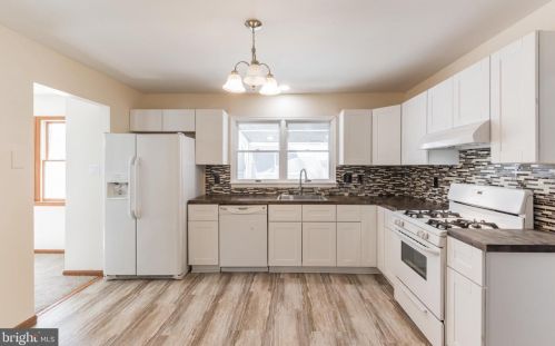 2 Willow Ct, Erial NJ  08081-2216 exterior