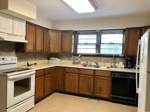 921 Hawkins Ave, Lake Grove NY 11755-1627 exterior