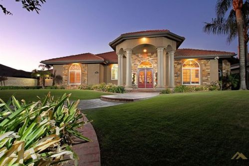 6800 Iron Oak Dr, Bakersfield, CA 93312-5047
