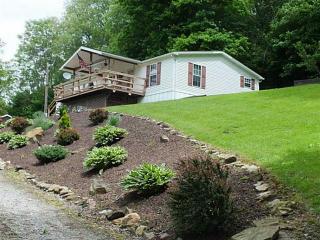 948 Duvall Rd, North Charleroi, PA 15022-3014