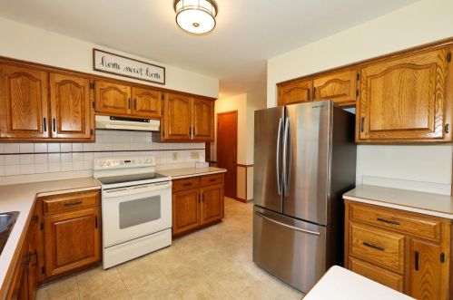 3711 Abbott Ave, Milwaukee WI 53221-3058 exterior