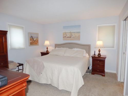 17911 Williamsburg Dr, Granger IN  46530-9252 exterior