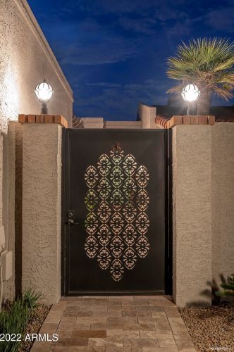8631 84th St, Scottsdale, AZ 85258-2426