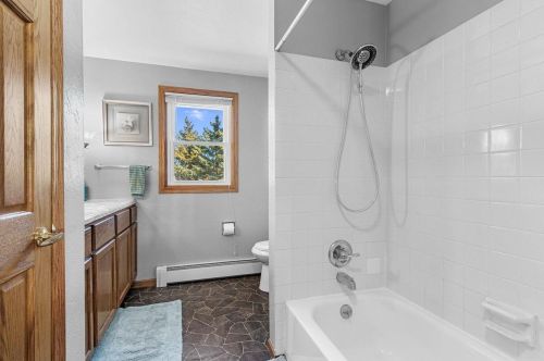 3391 Nautical Ave, Green Bay WI  54311-7235 exterior