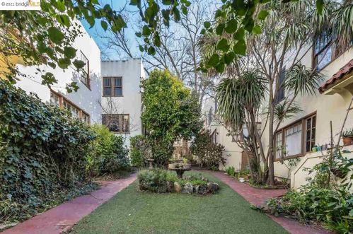 966 Bayview Ave, Oakland CA  94610-4066 exterior