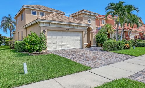 7811 Heritage Blvd, Hobe Sound, FL 33455-7836