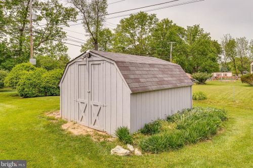 289 Packett Dr, Charles Town WV  25414-5099 exterior