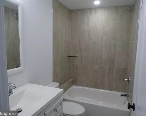 563 Judson St, Philadelphia PA  19130-3122 exterior