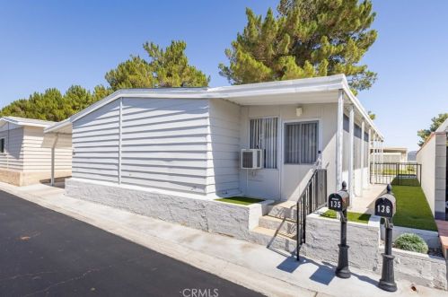 48303 20th St, Lancaster CA  93534-7403 exterior