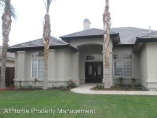 4104 Crystal Lake Dr, Bakersfield CA  93313-5041 exterior