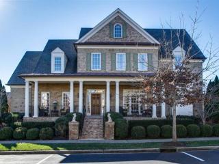 1627 Cooper Creek Ln, Franklin, TN 37064-9336
