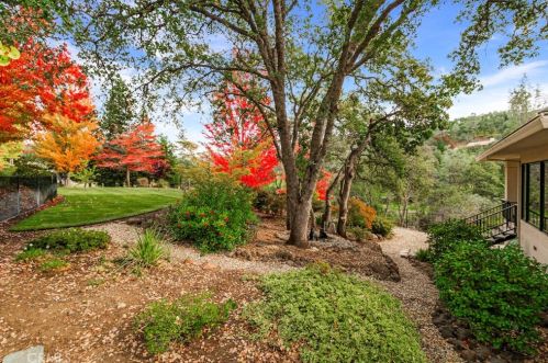 3383 Canyon Oaks Ter, Chico CA  95928-4029 exterior