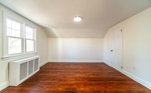2403 Nichols Ave, Stratford CT  06614-1720 exterior