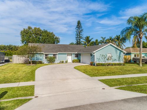 159 Viscaya Ave, West Palm Beach FL  33411-1003 exterior
