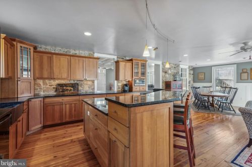 737 Hoover Rd, Blue Bell PA  19422-2015 exterior