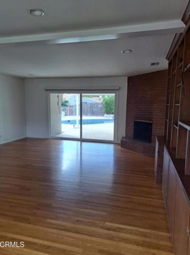 1115 Uintah St, La Canada CA  91011-2355 exterior