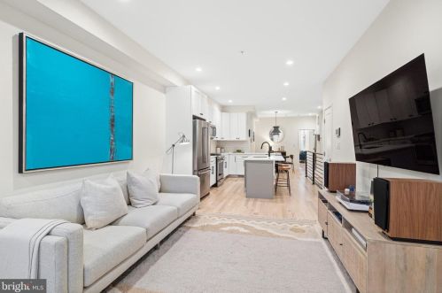 731 Fairmont St, Washington, DC 20001-3813