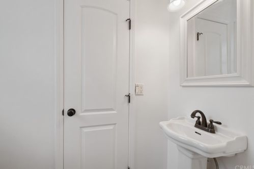 1910 El Portal Dr, La Habra CA  90631-4423 exterior