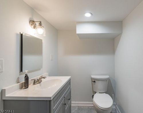 124 Dodd St, East Orange NJ  07017-3213 exterior