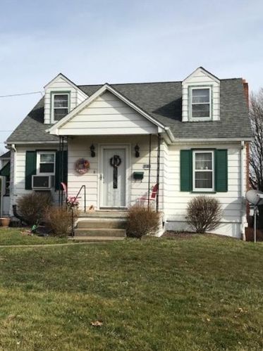 1618 Short St, Hermitage, PA 16121-1741