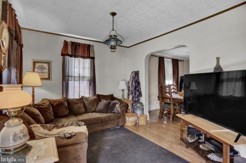 136 Charles St, Red Lion, PA 17356-1604