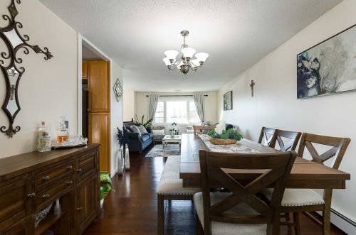 6 Rockledge Rd, Poughkeepsie NY 12601-6203 exterior