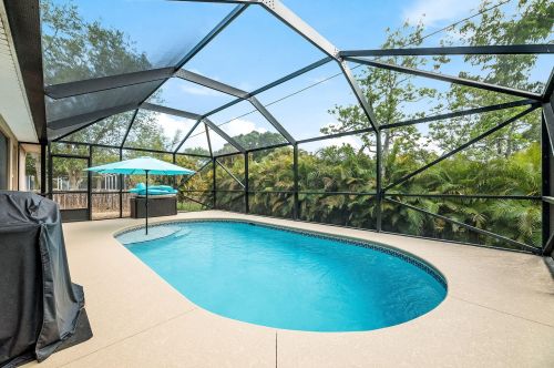 725 Beard Ave, Sebastian FL  32958-4811 exterior