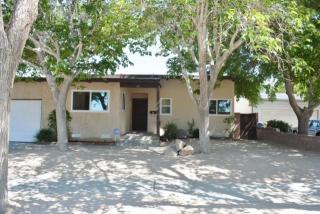 851 Holguin St, Lancaster, CA 93534-1527