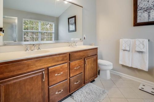 323 Honness Rd, Fishkill NY  12524-2983 exterior