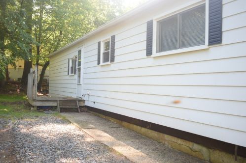 38 Mark Dr, High Bridge, NJ 08829-1613