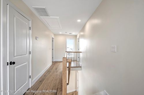 1217 Niihau Dr, Lacey NJ  08731-4702 exterior