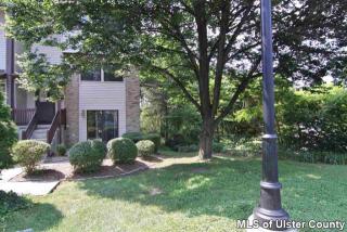 260 Village Ct, Kingston, NY 12401-2426