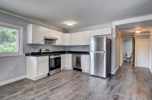 99 Lk Shr Dr, Northwood NH  03261-3707 exterior