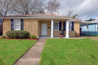 548 Carol Dr, New Orleans, LA 70121-1704
