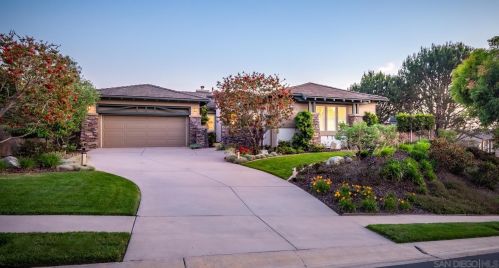 1355 Ravean Ct, Encinitas CA  92024-6204 exterior
