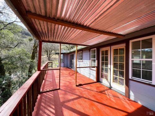 7820 Lakeside Dr, Ukiah CA  95482-9425 exterior