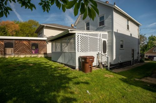 1231 Negley St, Hermitage PA  16121-1728 exterior