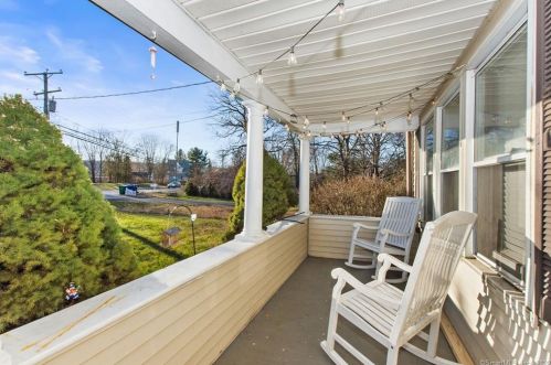549 Boston Post Rd, Waterford CT  06385-1132 exterior