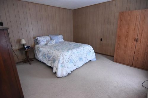 2329 Clinton St, Whitaker PA  15120-2662 exterior