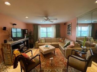425 Narrowleaf Ct, West Palm Beach, FL 33411-1545