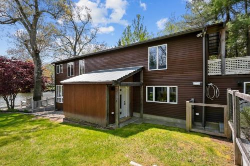 26 Pine Tree Rd, Coventry RI 02816-7001 exterior