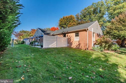 300 28th St, Camp Hill PA  17011-2801 exterior