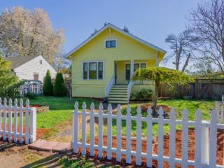 3317 K St, Vancouver, WA 98663-2411